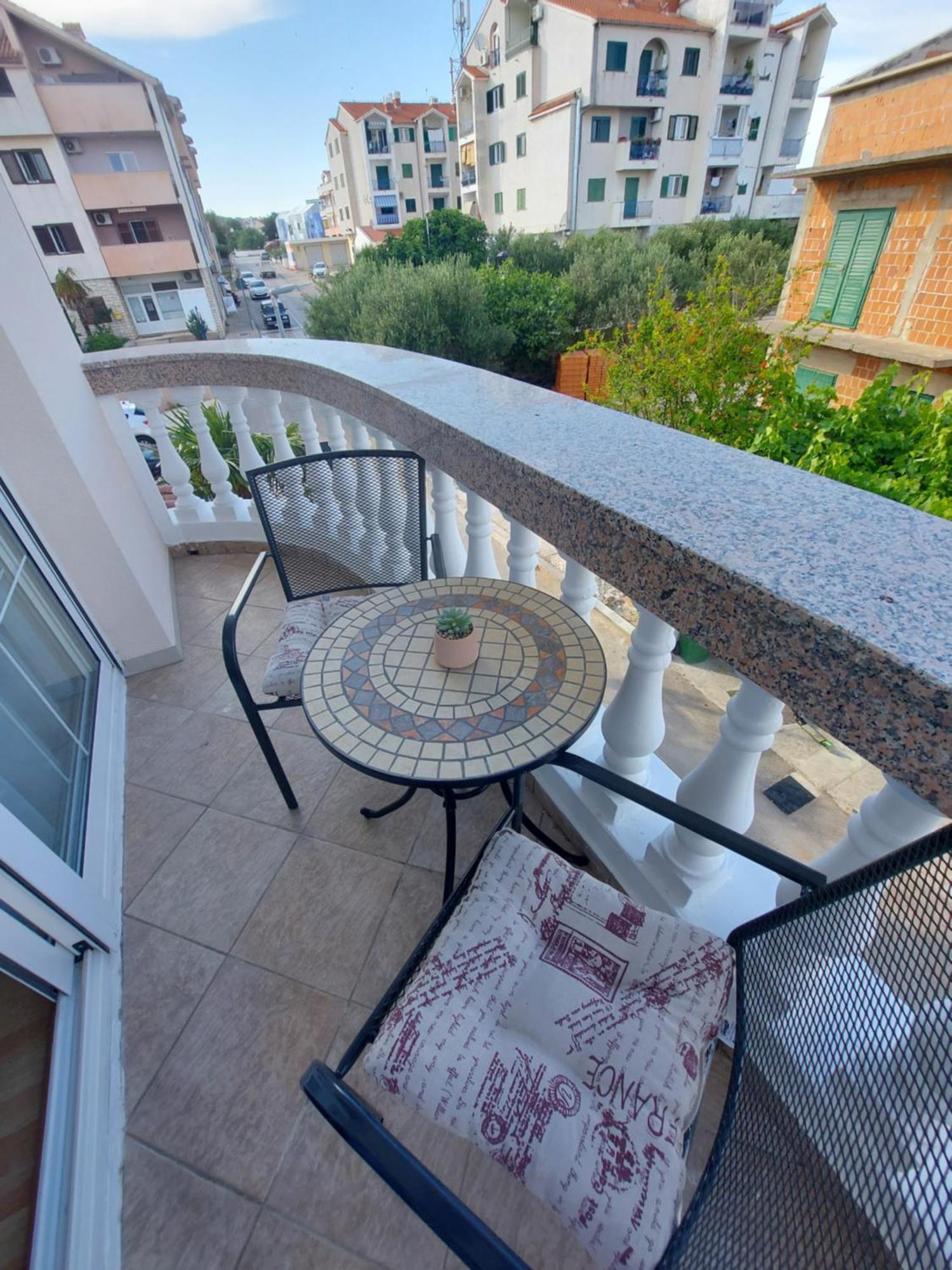Apartmani Delac Vodice Habitación foto